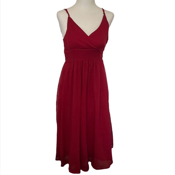Smart Set red flowy dress - Picture 1 of 12